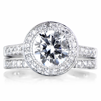 Nyeasia's Round Cut CZ Wedding Ring Set
